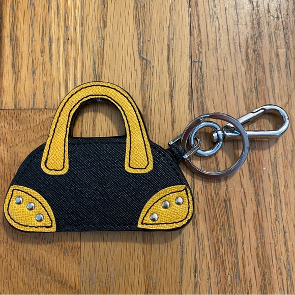 ⭐️HP⭐️PRADA🔑chain - Picture 4 of 6